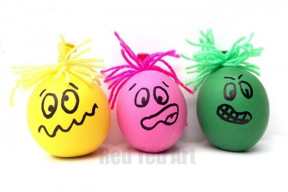 How-to-make-Stress-Balls-a-super-easy-DIY-for-kids-great-as-fathers-day-gifts-or-teacher-appreciation-gifts-600x400